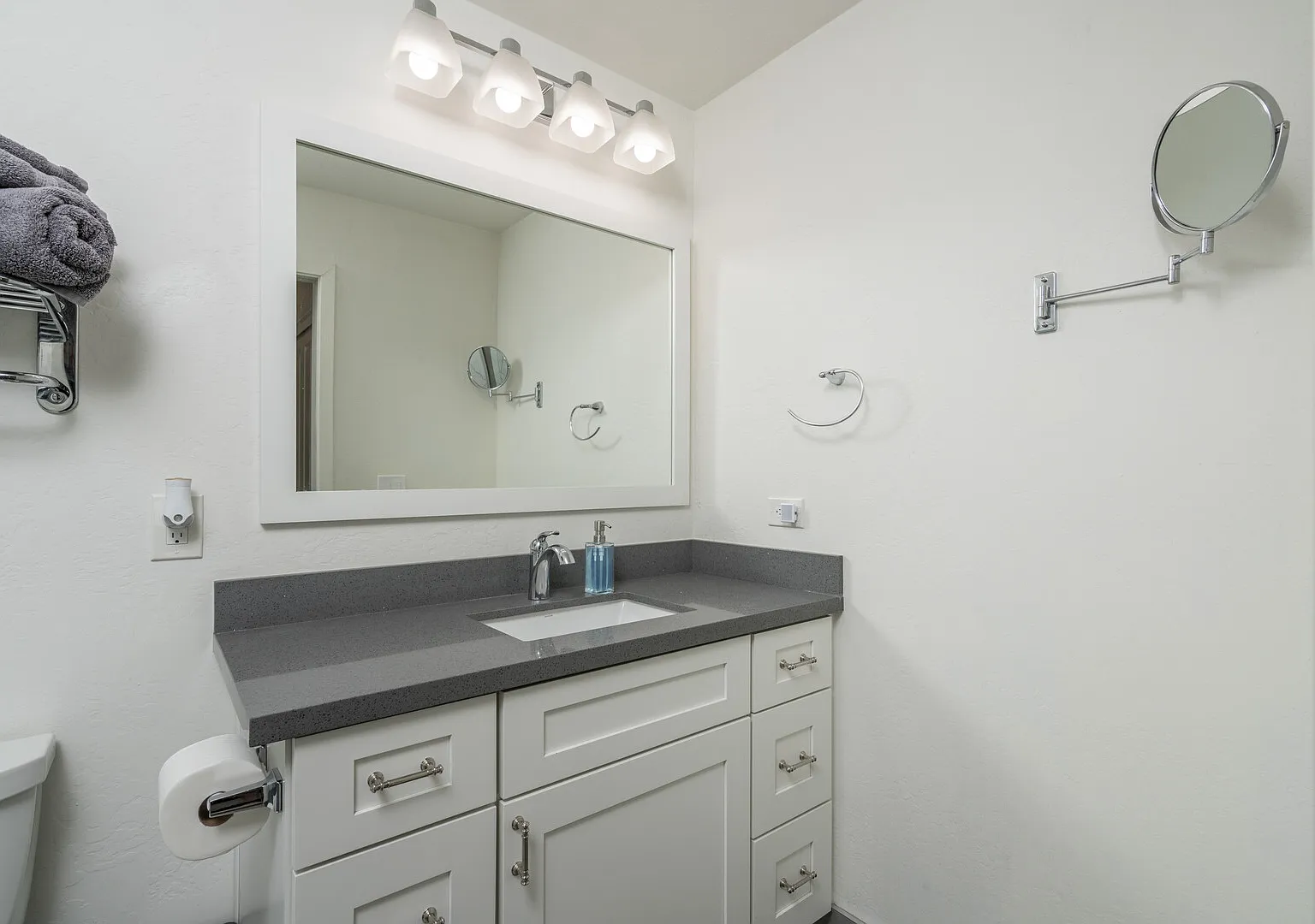 Lavish 2 Bed Scottsdale Condo — Photo 4