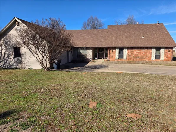 14 Janeway Pl, Shawnee, OK 74804