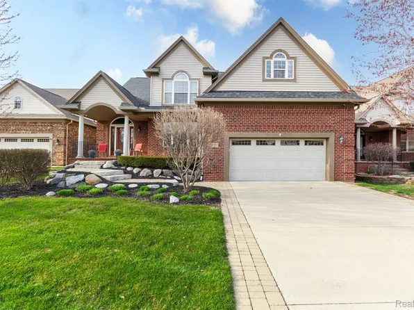 7873 Firestone Ln, Washington, MI 48094