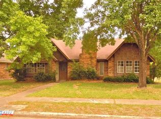 8202 Bayou Forest Dr, Houston, TX 77088