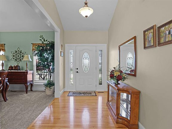 4th image of 5836 Hidden Creek Dr