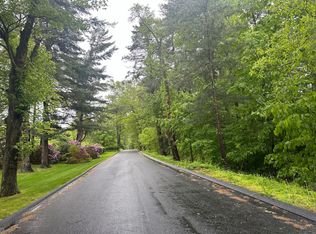 58 Chesham Dr, Middlebury, CT 06762