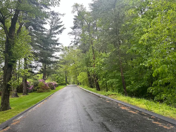 58 Chesham Drive, Middlebury, CT 06762