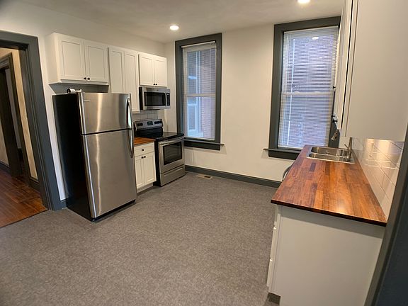 5th image of 2110 Victor St #1F
