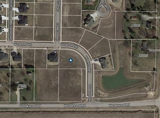 7785 W Oakwood Way, Franklin, WI 53132