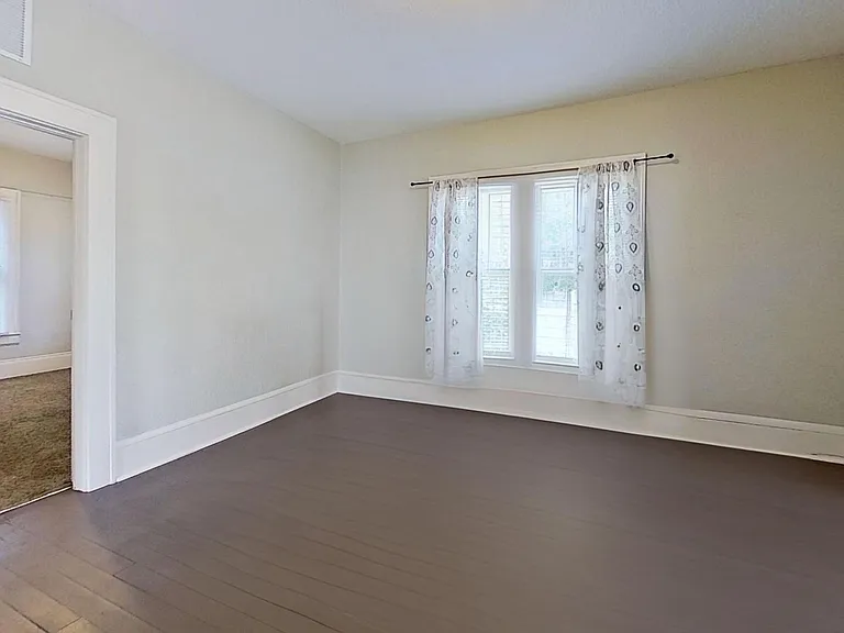 2025 N Laura St — Photo 15
