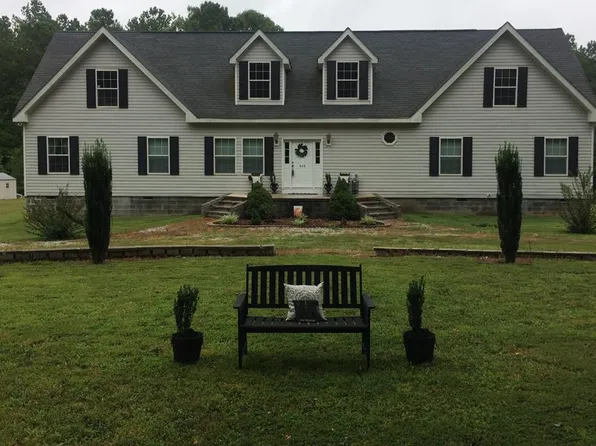 848 Paulett Lane Ext, Blackstone, VA 23824