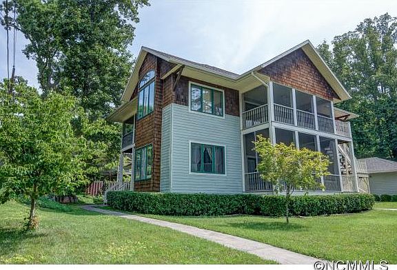 3rd image of 502 Rhododendron Ave Unit 2B