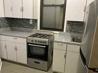 Rented by R New York