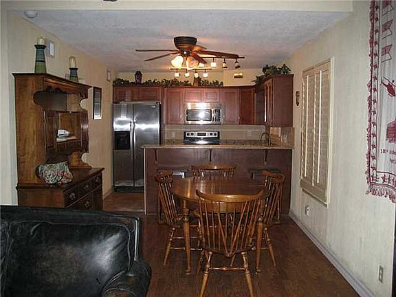4th image of 5809 Lawndale Dr