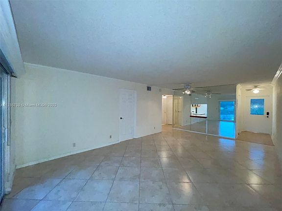 4th image of 126 Lake Constance Dr #126