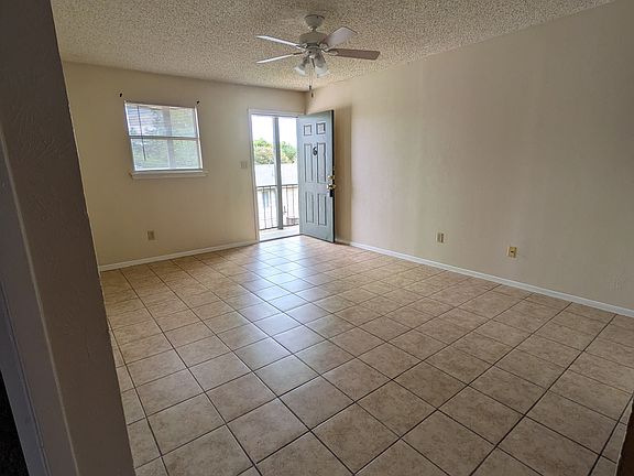 4th image of 505 N Main St