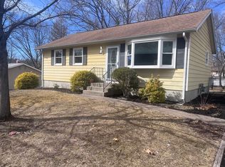 32 Ruby Rd, Springfield, MA 01108