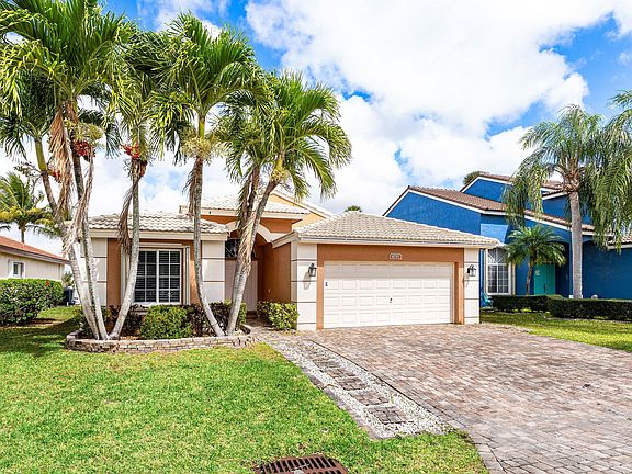 3rd image of 4797 NW 7th Place