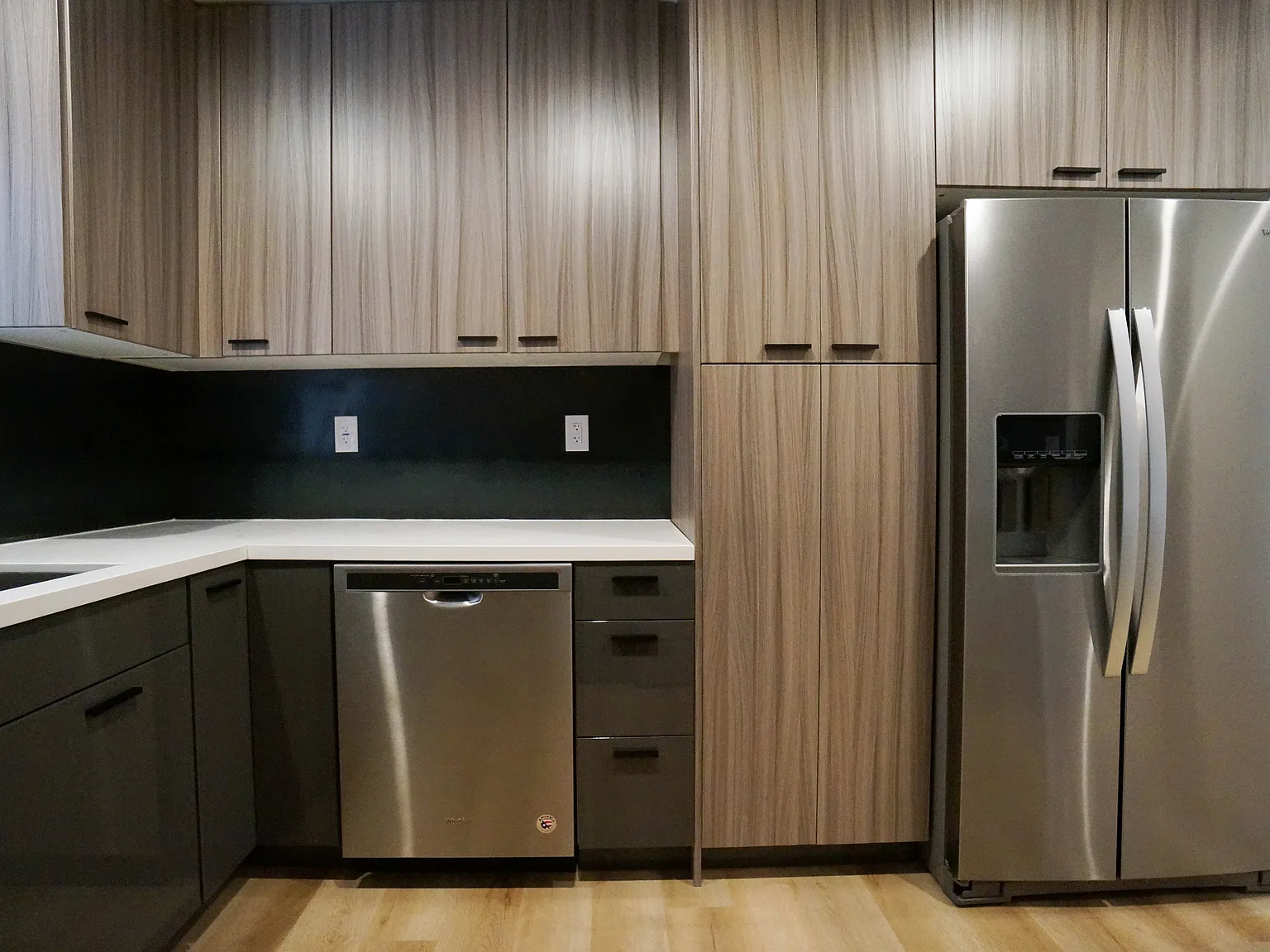 3 bed, 1250 sqft, $3,895 — Photo 3