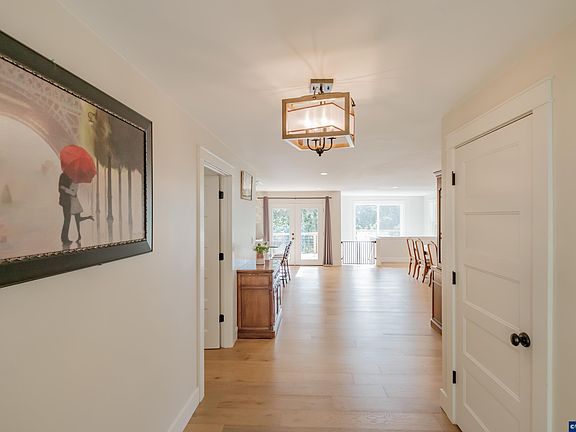 5th image of 7500 Spring Valley Rd NW