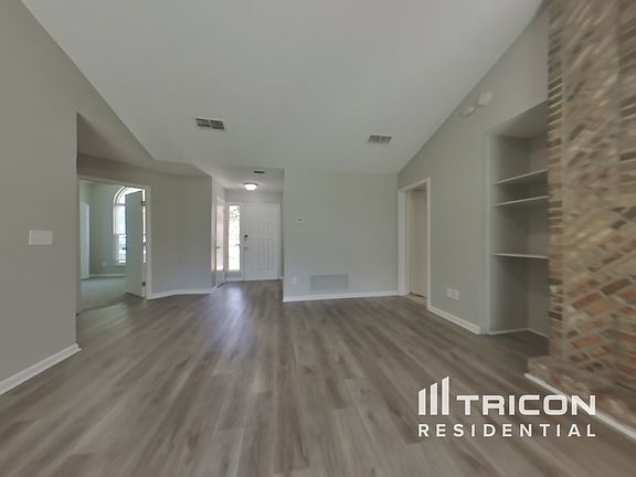 2nd image of 607 Richard Lee St