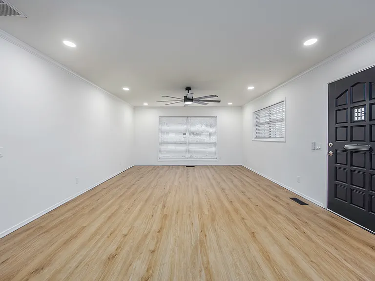 901 S Johnstone Ave — Photo 3
