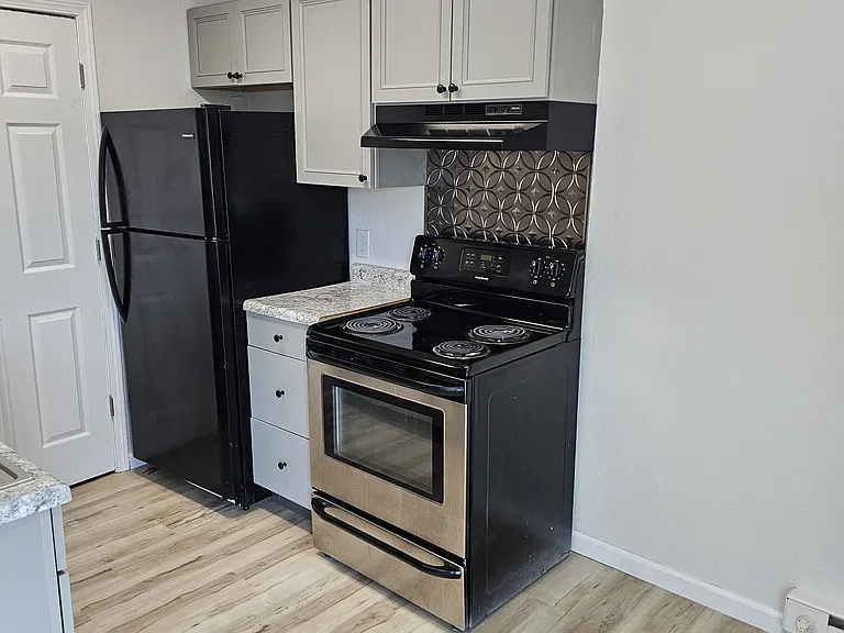 961 Belle Valley Dr #D — Photo 6