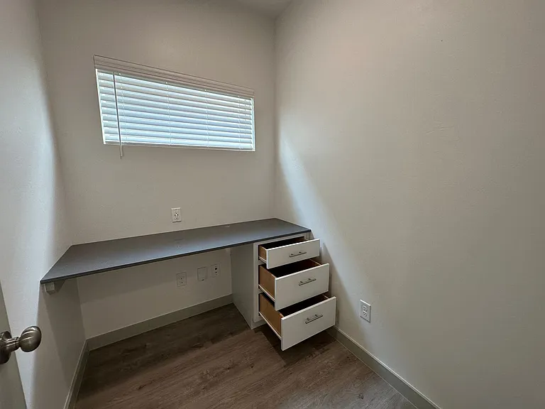 13508 Vinita Dr — Photo 33