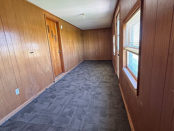 4th image of 223 W Bolinger Rd