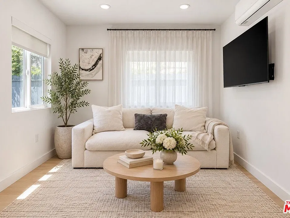 1346 S Ogden Dr