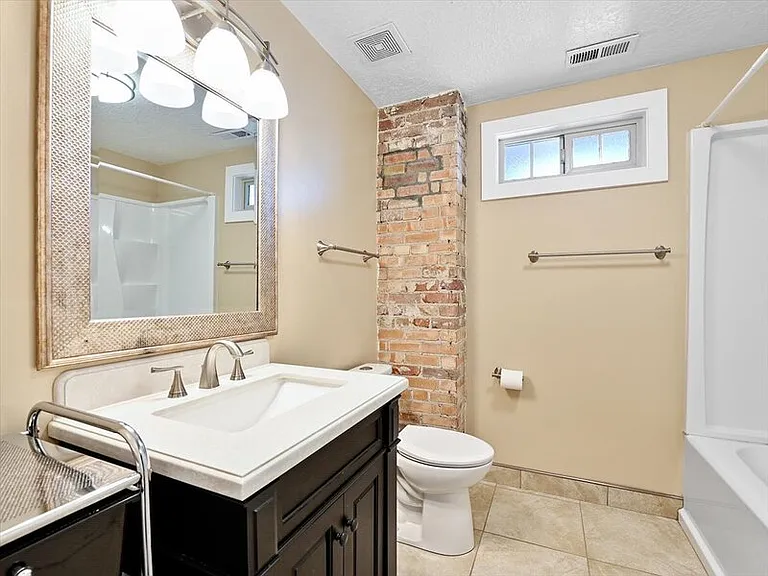 1245 E Harrison Ave — Photo 14