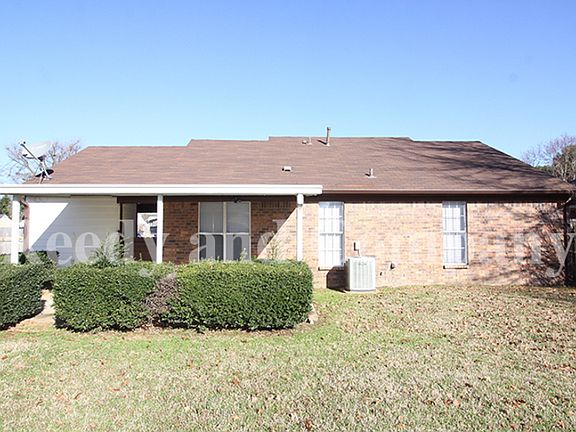 4th image of 3765 Carroll Dr