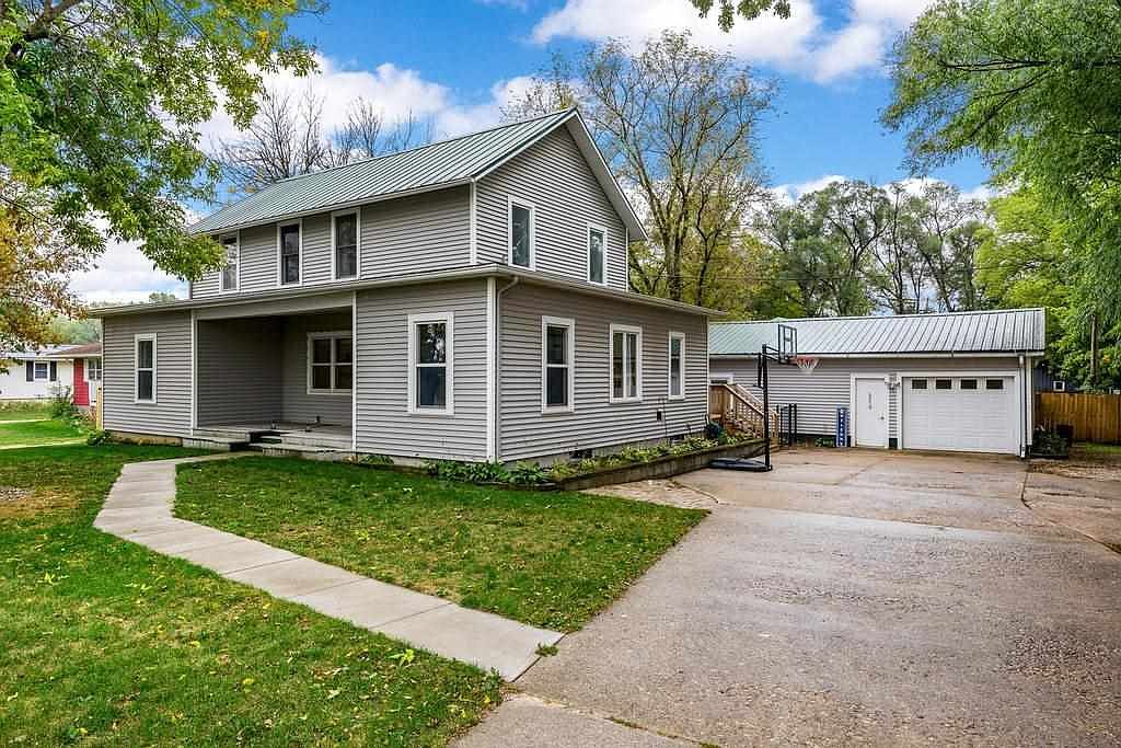 3218 Coggon Rd, Coggon, IA 52218 Zillow