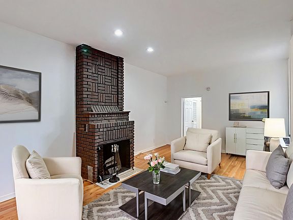 3rd image of 32 W 86th St APT 3C