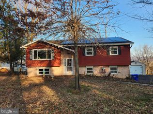 3734 Elizabethtown Rd, Manheim, PA 17545