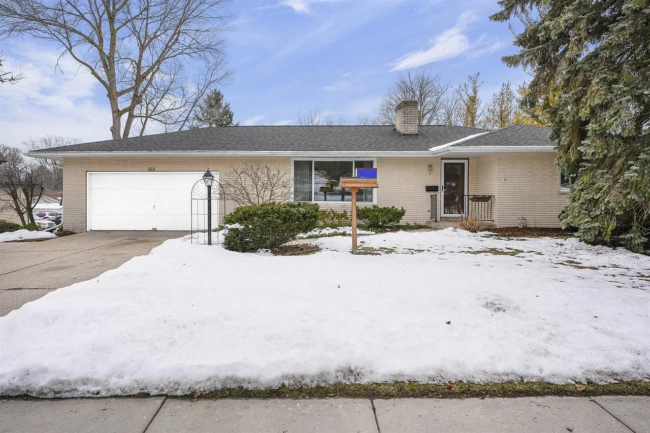 623 West Starin Road photo 1