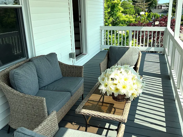 Front Entry Porch Seating