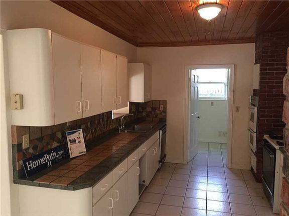 3rd image of 8880 Caribbean Blvd