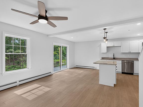 4th image of 14A Coppice Grove Drive #7