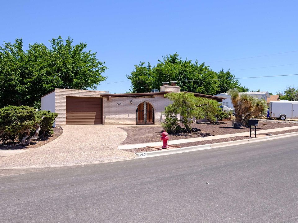 2nd image of 2601 Crestview Dr