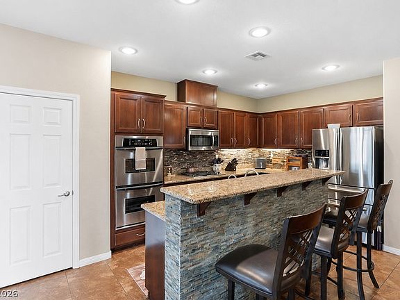 2nd image of 7286 Arrowrock Ave