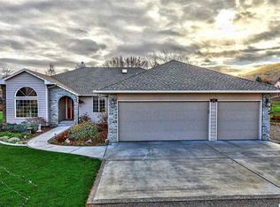 1114 Bridle Dr, Richland, WA 99352