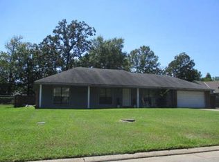 5957 Manitoba Ln, Shreveport, LA 71107