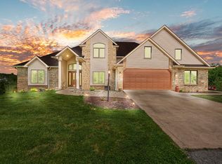 10634 E North County Line Rd, Spencerville, IN 46788