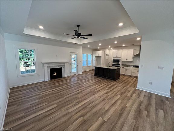 5th image of 1085 Candlewood Dr
