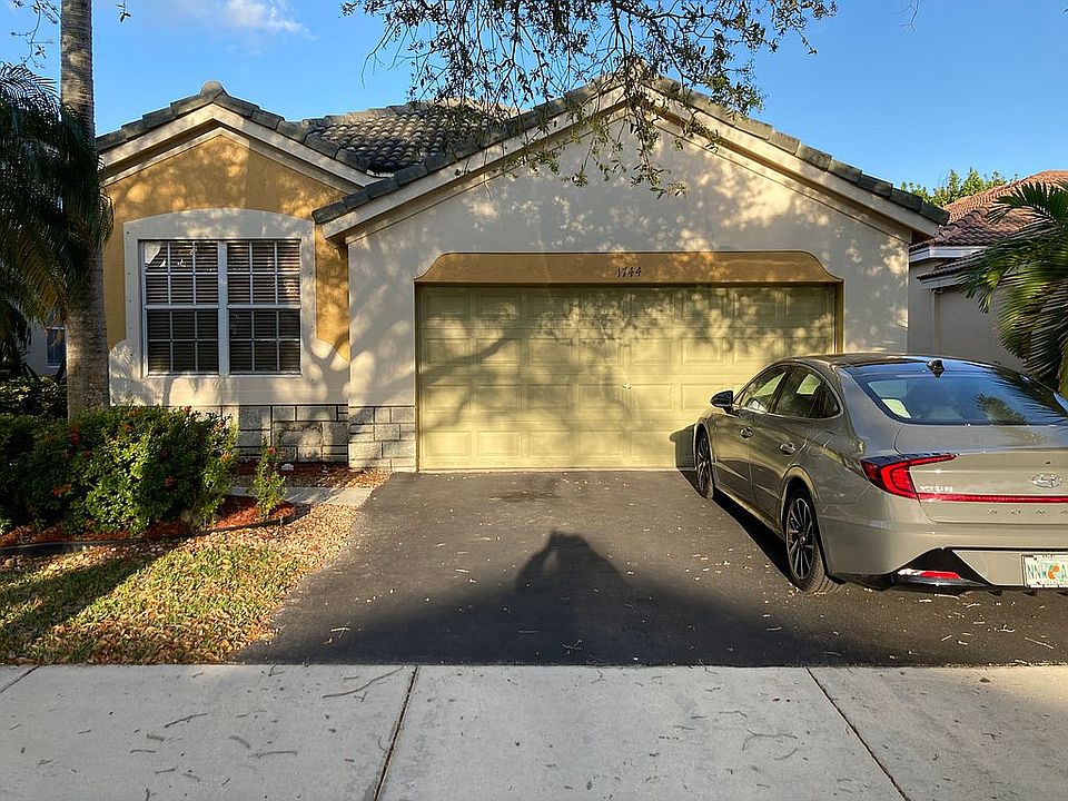 1st image of 1744 Aspen Ln