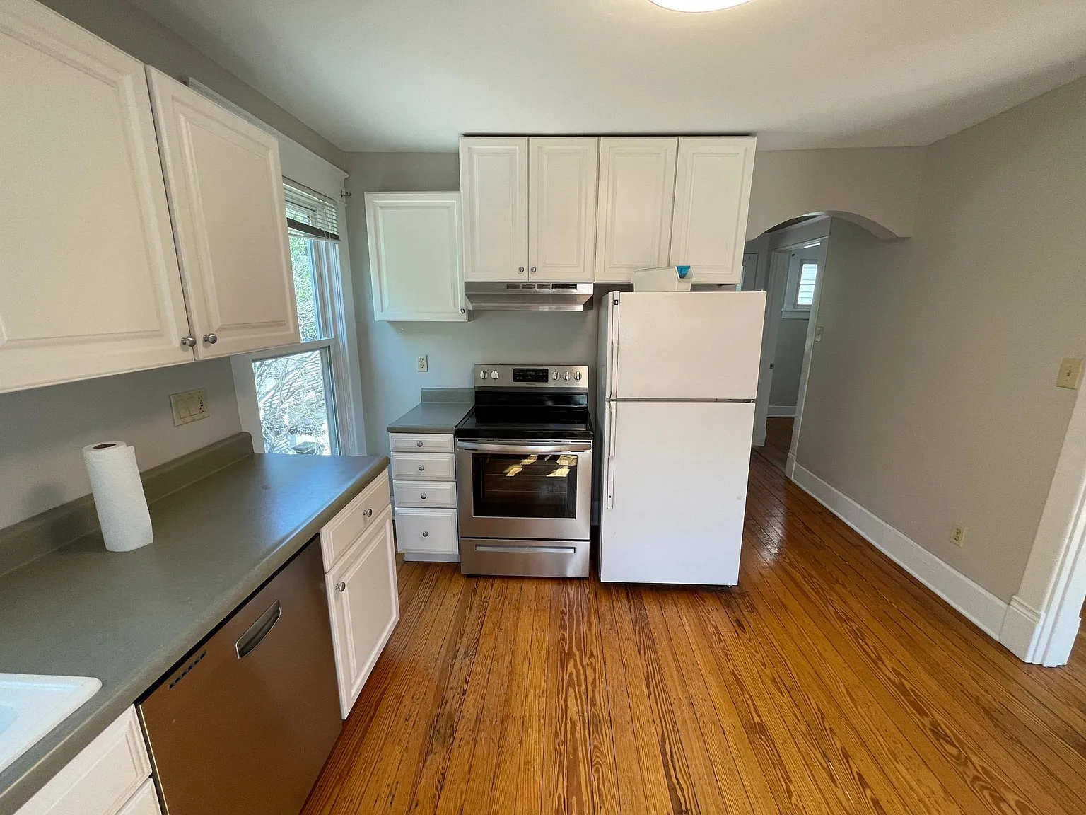 3881 Isabella Ave — Photo 4