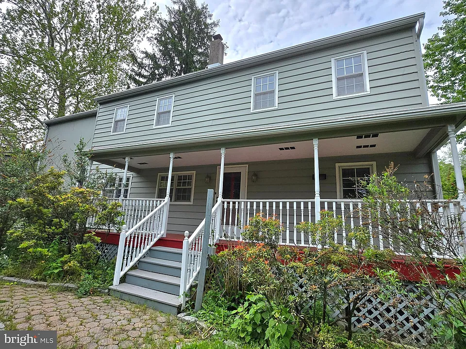 242 S Sugan Rd