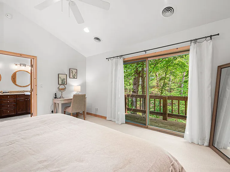 4095 Birchmont Trl — Photo 23