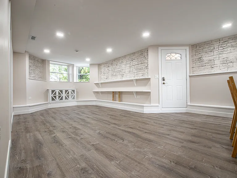 5013 W Montrose Ave #G — Photo 15