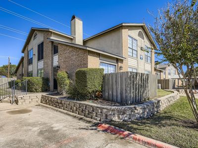 330 W Harwood Rd APT C, Hurst, TX, 76054