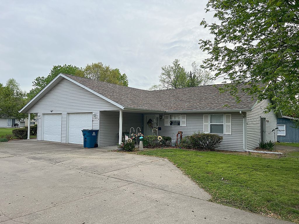 1409 Roberta Dr, Murphysboro, IL 62966 Zillow