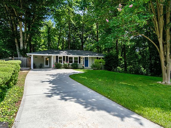 5th image of 2656 Harrington Dr