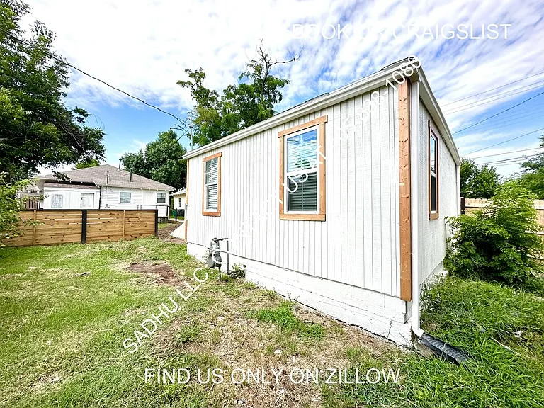 2116 NW 11th St #1/2 — Photo 16